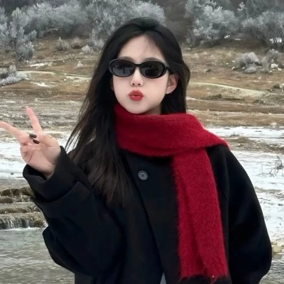 使用下方 20 个影片名，按顺序一一对应，不要改动片名文字，只根据片名和括号内类型提示来虚构全新的故事内容： 镖人 三重奏 我们走过叛逆年代 古山子：大东舆地图 愚蠢年代 霸凌 我家的故事 两个人的芭蕾 布莱恩的一生 建筑师之腹 弑讯 双轨人生 卡罗尔街的房子 密语者 爱情、婚礼和婚姻 氧气玩具 橡胶灵魂 调情漫步 欢迎来到威利茨 下女1960
